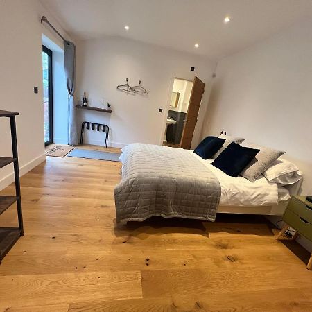Lavender Retreat Bed & Breakfast Wrexham Eksteriør bilde