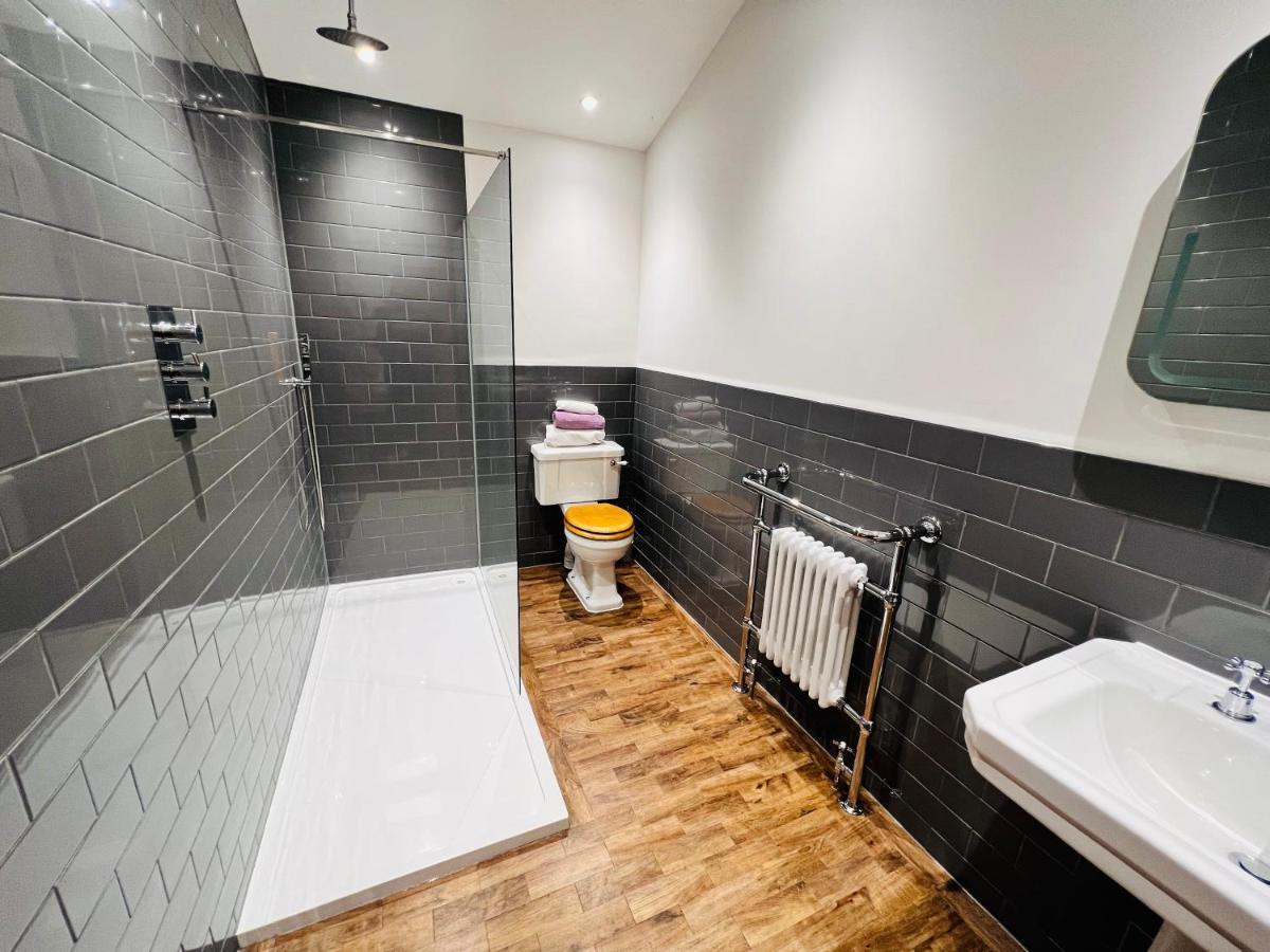 Lavender Retreat Bed & Breakfast Wrexham Eksteriør bilde